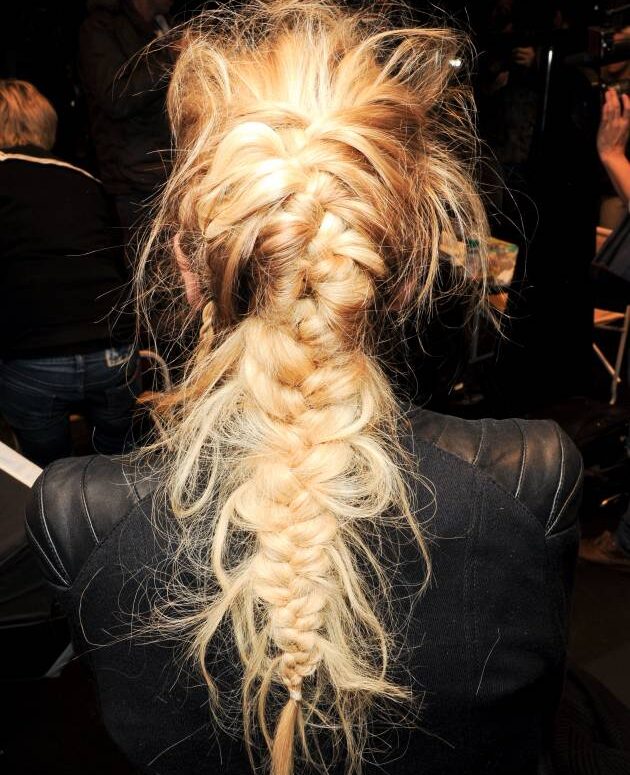 Pretty Simple :: Half-Up Fishtail - Camille Styles